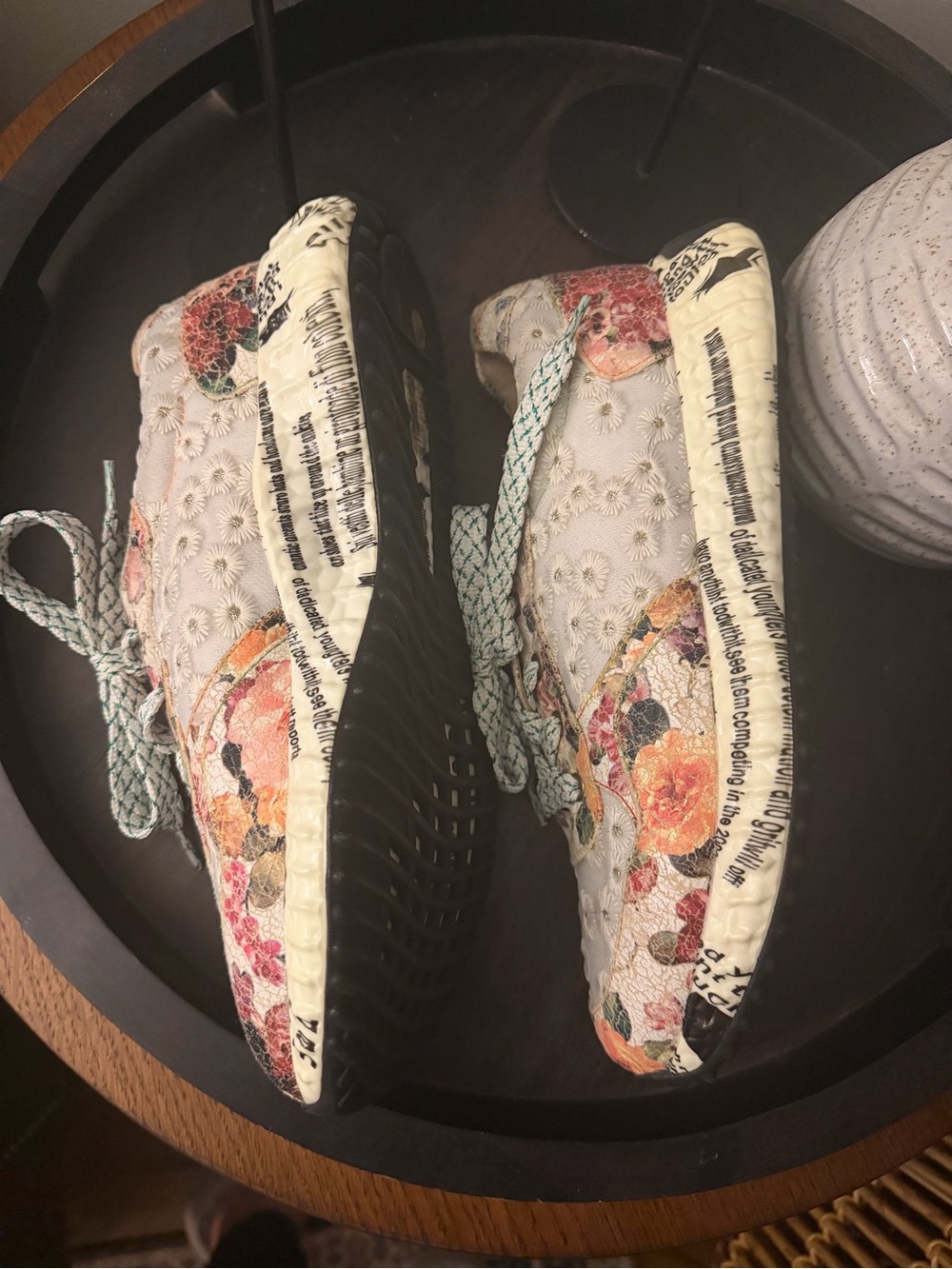 L’Artiste Daisymae Floral Patchwork Sneakers Size 39 / 8.5 Beige Multi - Picture 3 of 6